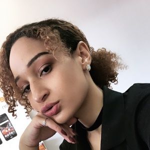 Meet your Posher, Kayla